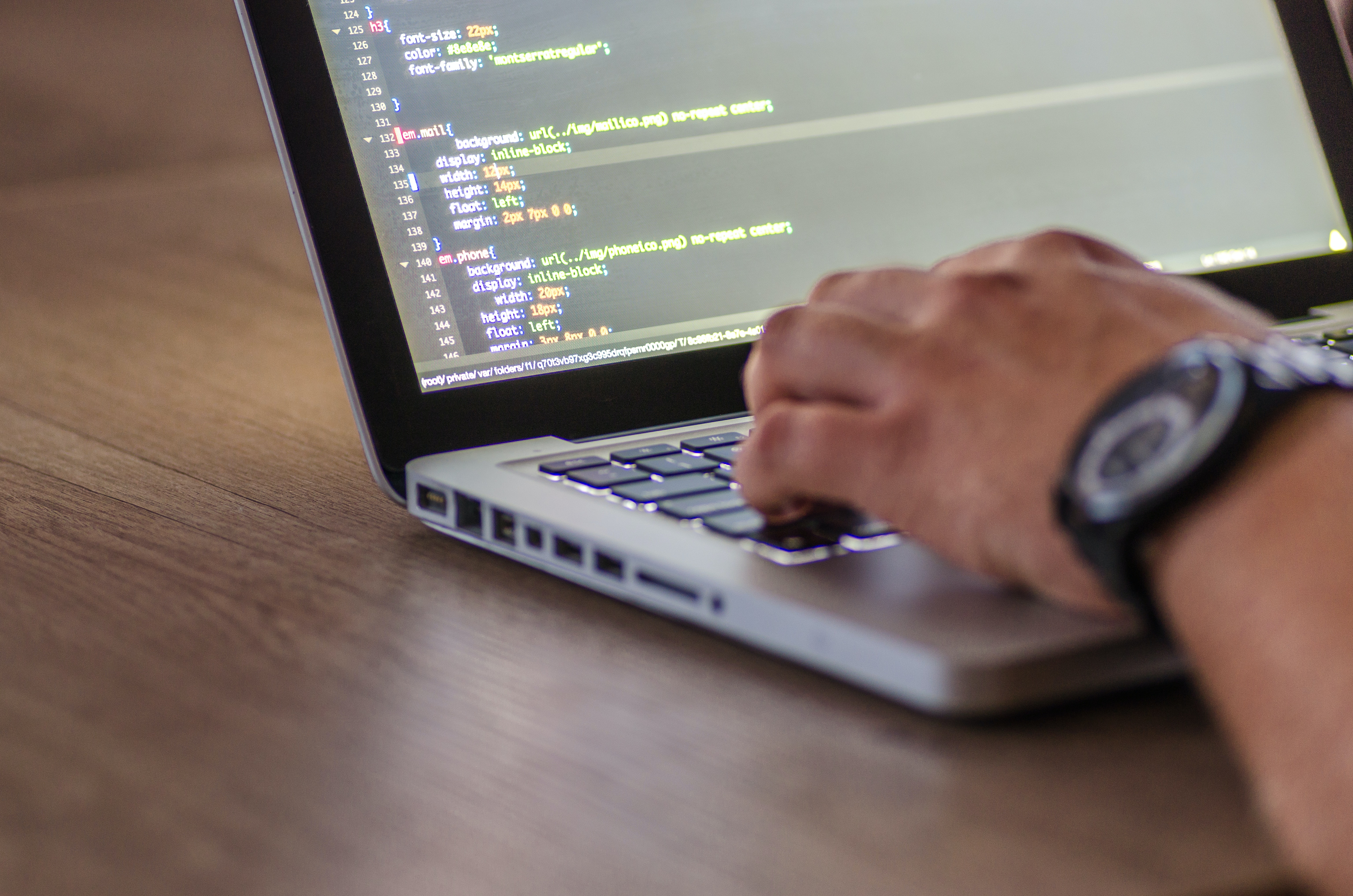 web developer Train for digital 